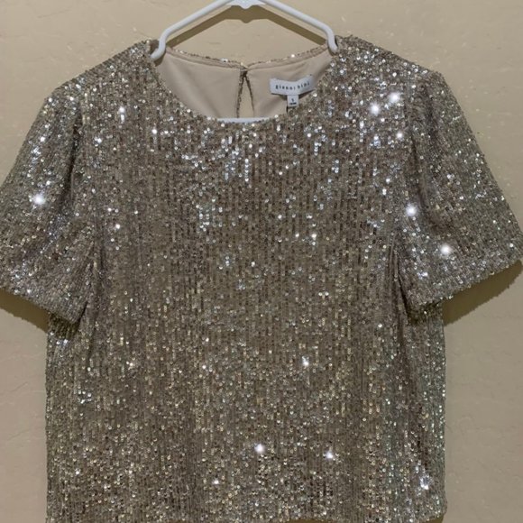 Gold Sequence Top - Picture 1 of 2